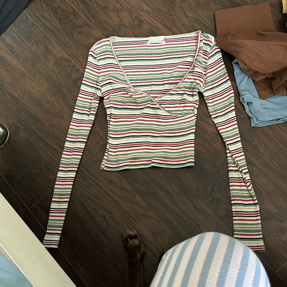 Long sleeve low cut top